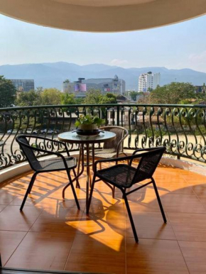 Apartment with mountain-view near nimman